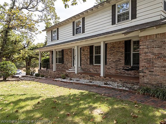2nd image of 3616 Cliff Dr
