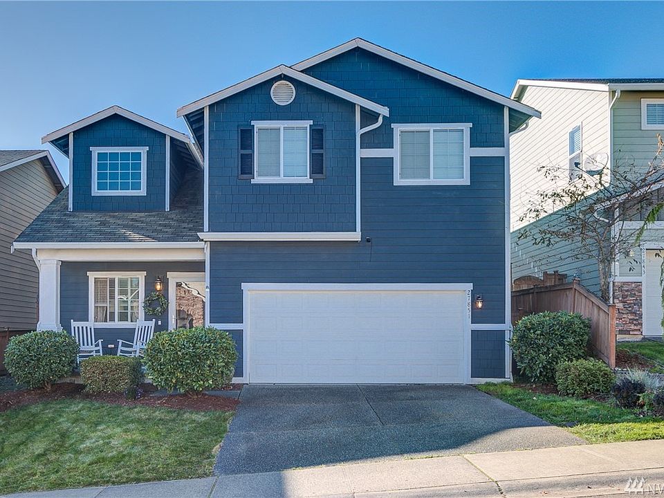 Maple Ridge Highlands 4 bedroom home - perfect condition