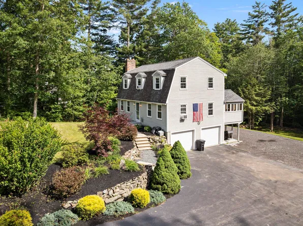44 McQuade Brook Road, Bedford, NH 03110