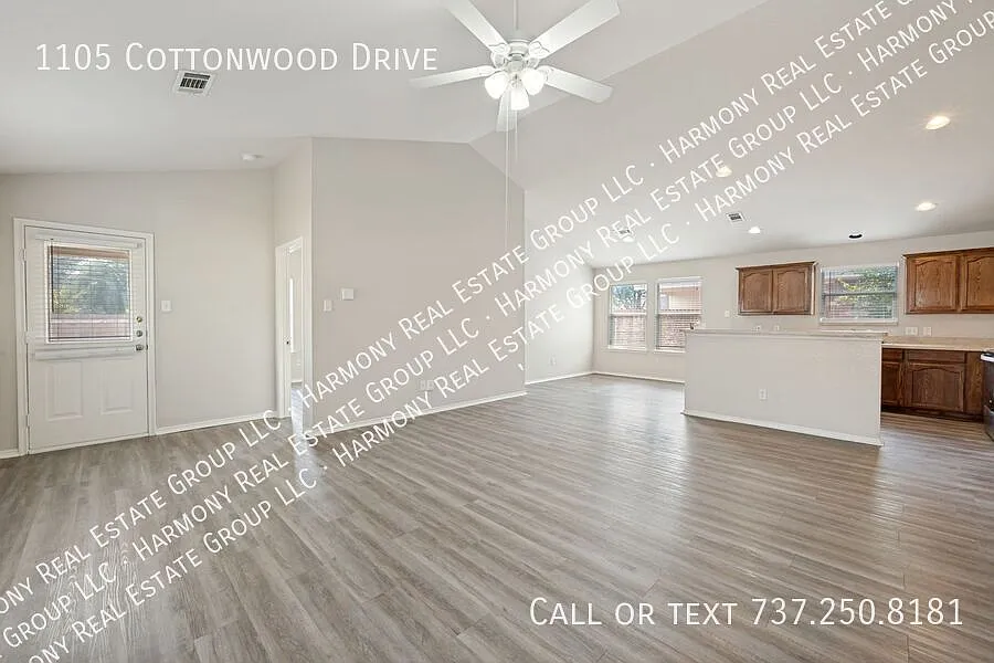 4 bed, 2.0 bath, 1611 sqft, $2,050 — Photo 2