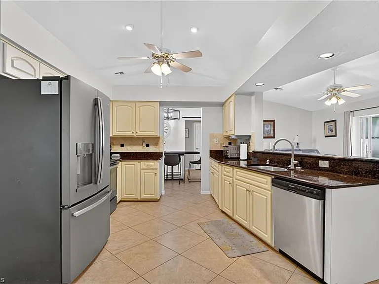 5060 Coldstream Ln — Photo 16