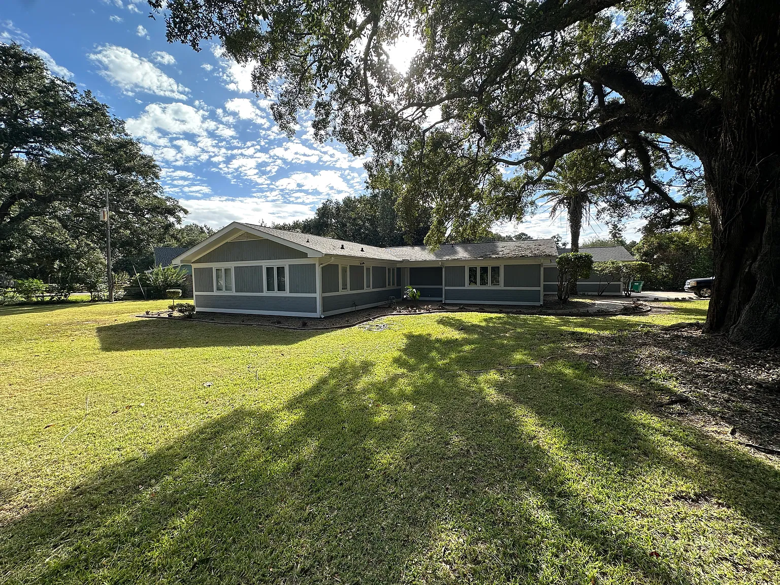 4 bed, 2000 sqft, $2,200 — Photo 1