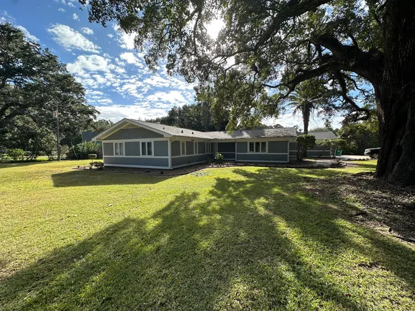 132 Knapp Rd, Ocean Springs, MS 39564