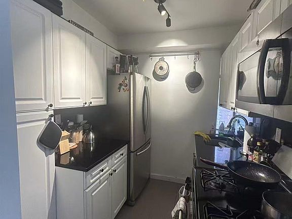 4th image of 310 Lexington Avenue #5A