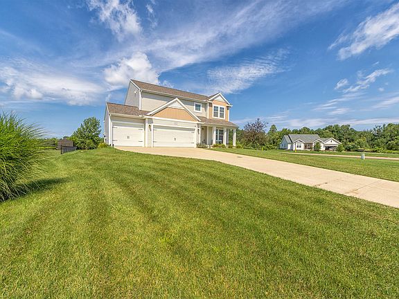 4th image of 4674 Lauren Ln