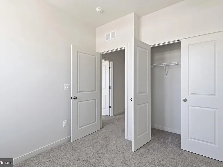 18002 Alicia Ave — Photo 27