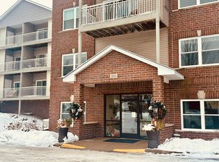 2231 Penn Pl APT 322, North Saint Paul, MN 55109