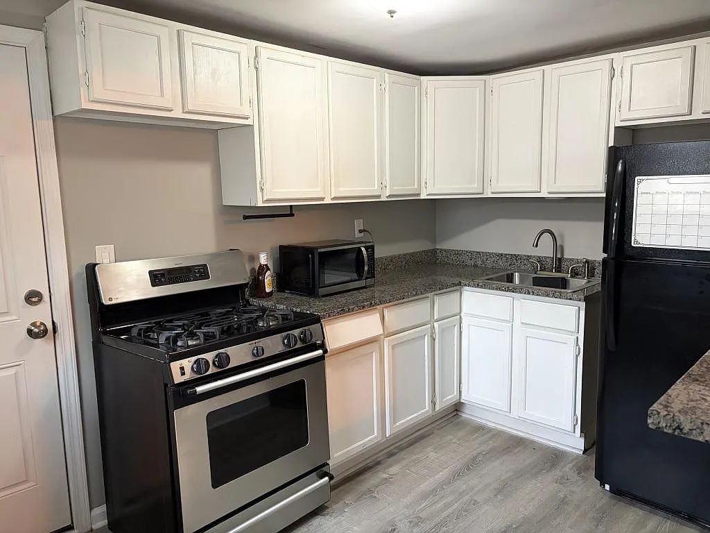 124 E State St. Unit #4 — Photo 4