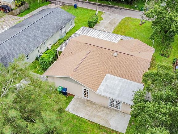 5th image of 8512 N Willow Ave