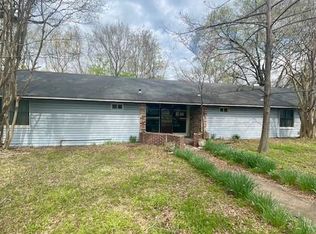 401 NE 3rd St, Idabel, OK 74745