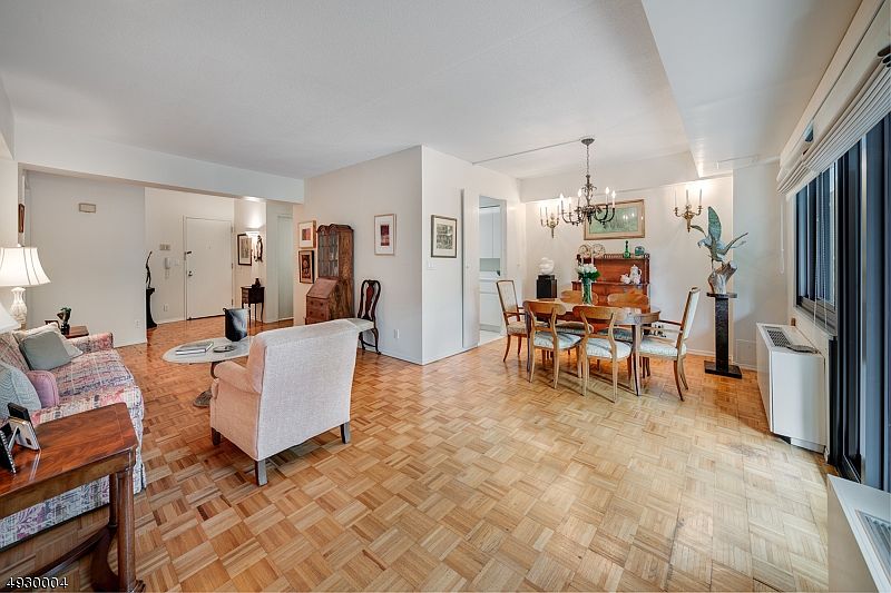 1st image of 609 W So Orange Ave #4Q