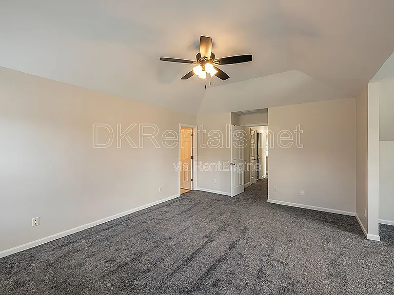 1540 Hampton Hollow Dr — Photo 24
