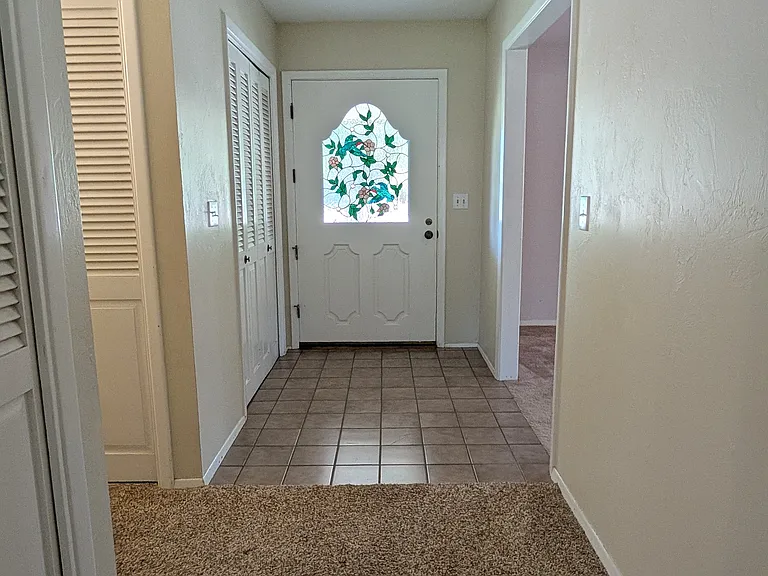 3810 N Rockwell Ave — Photo 7