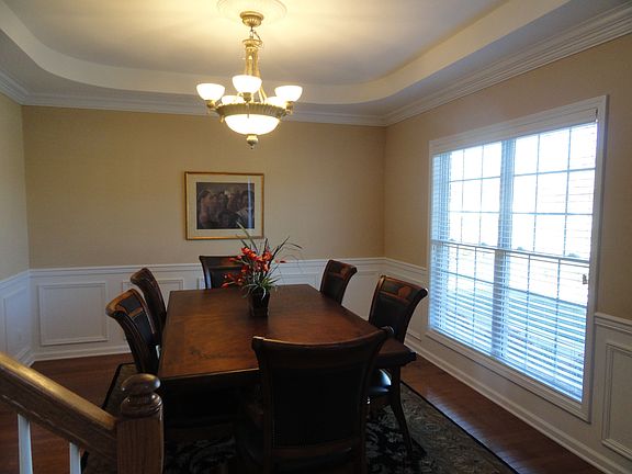 2nd image of 3251 Quincy Ln