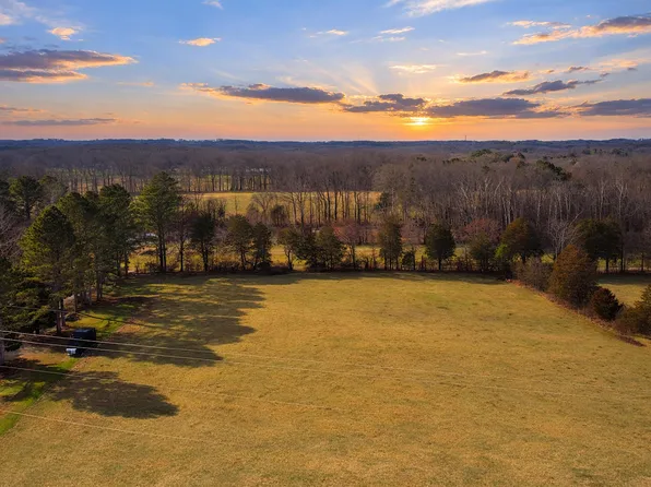 3180 Spring Place Rd SE, Cleveland, TN 37323