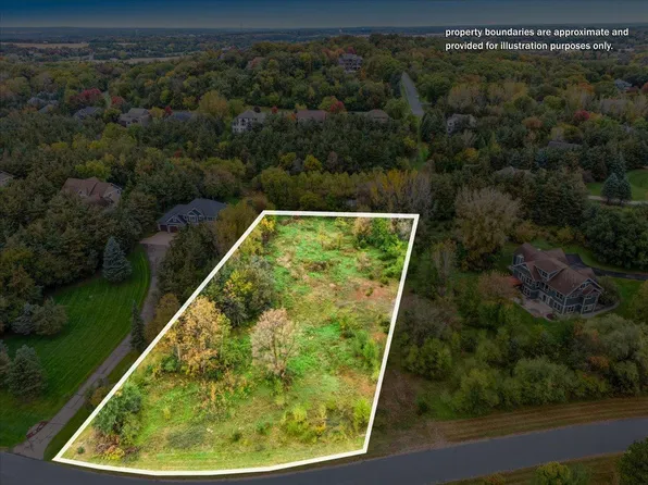 504 E Cove Rd, Hudson, WI 54016