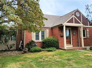 30 Oregon Trl, Bethel Park, PA 15102