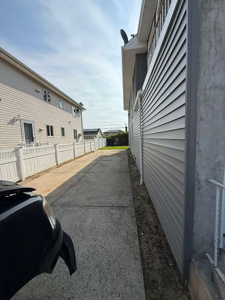2 bed, $3,200 — Photo 3