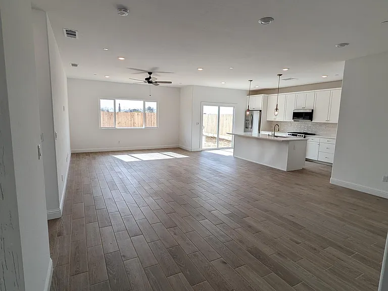 6683 E Liberty Ave — Photo 15