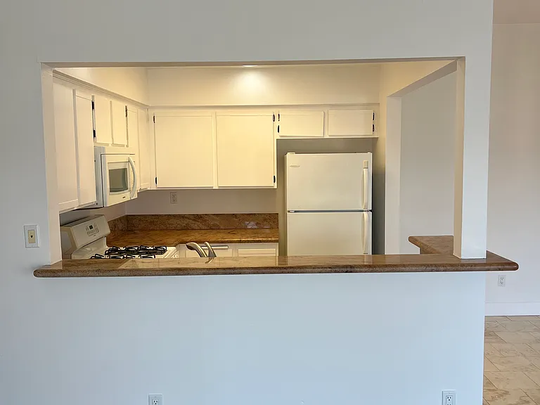 1517 Armacost Ave #301 — Photo 6