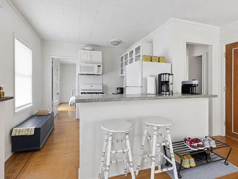2541 Garfield Ave #3 — Photo 3