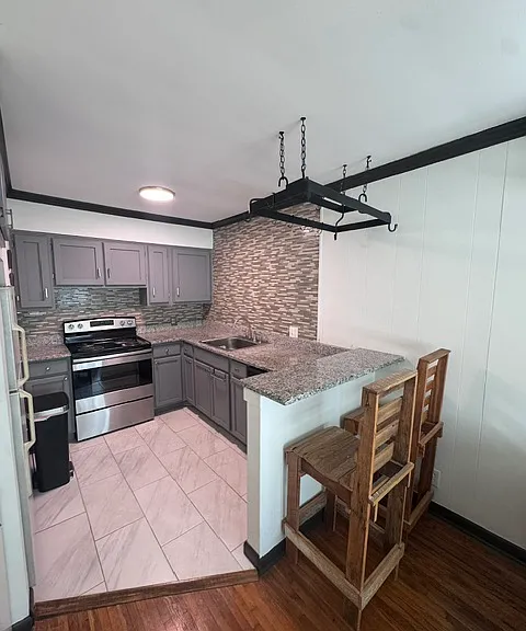 2020 Beech Ave #C6 — Photo 1