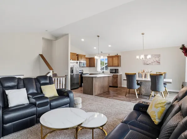 4634 9th St NE, Saint Cloud, MN 56304