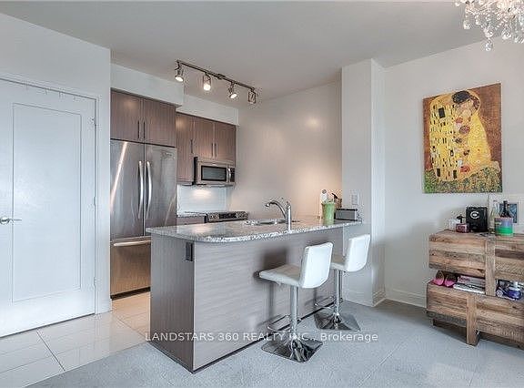 4th image of 825 Church St #3201