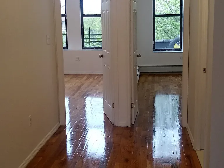 628 Coster St #2 — Photo 3