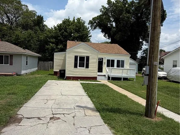 2403 Acorn St, Portsmouth, VA 23704