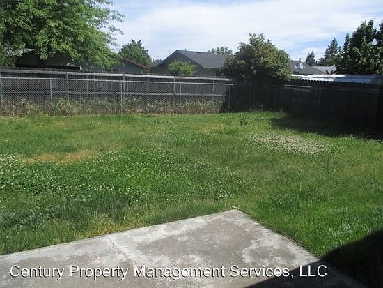 2nd image of 1431 La Mesa St