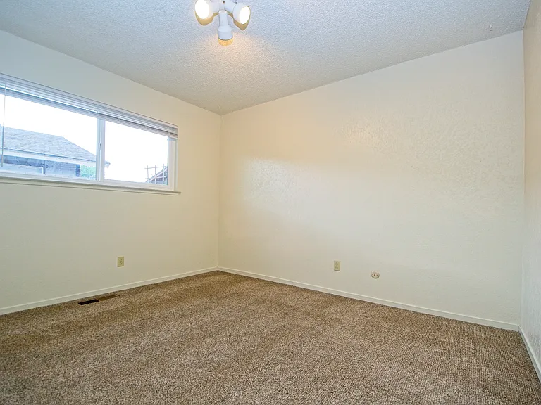 1600 E Long St #4 — Photo 7