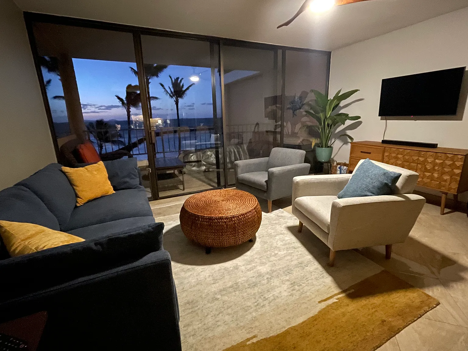 1 bed, 586 sqft, $3,500 — Photo 2