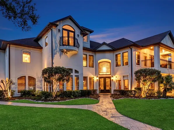27 Old Windsor Way, Sugar Land, TX 77479