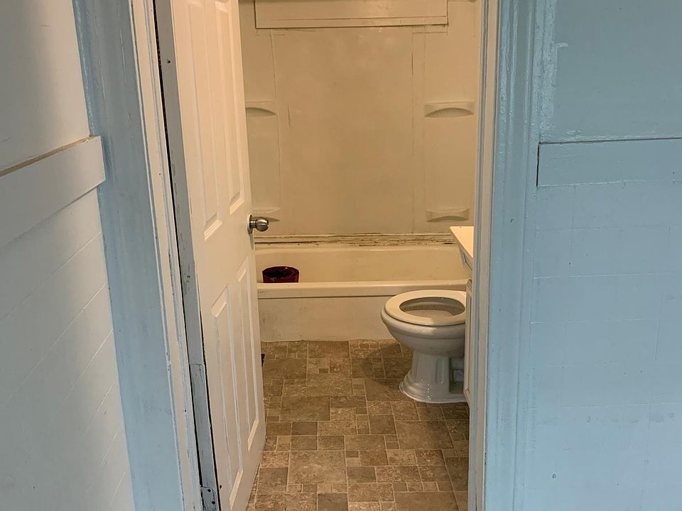 1st image of 268 Moselle St #2