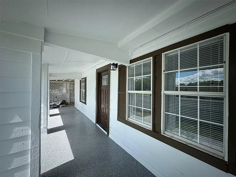 101 S Lockhart St #A — Photo 2