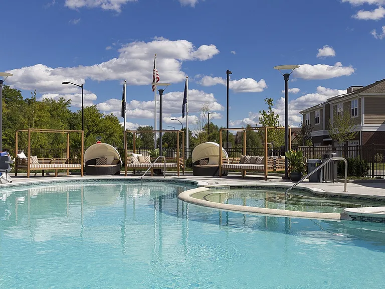 Oakcliff Apartments — Photo 13