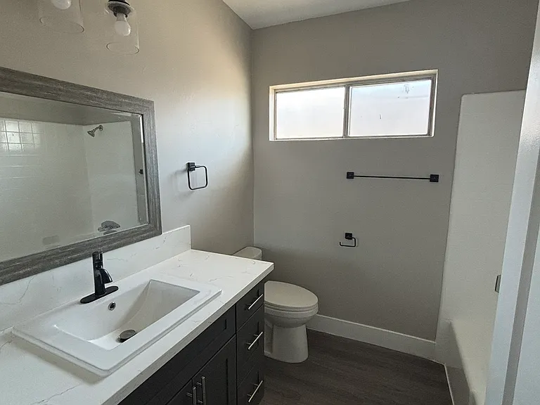 14012 Doty Ave #18-1 — Photo 7