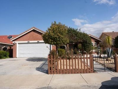 2136 Racquet Club Dr, Los Banos, CA, 93635