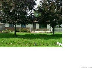 3880 Harrison Ave, Rochester Hills, MI 48307
