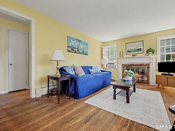 5th image of 98 Sasco Hill Terrace