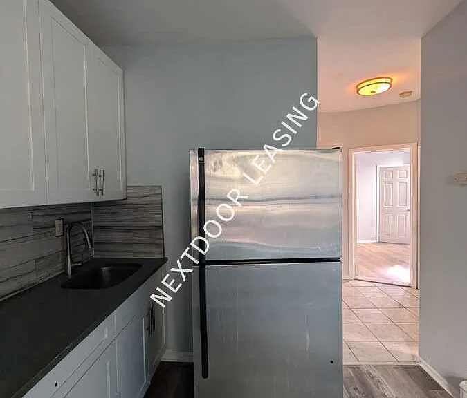 200 Bergen Ave #1M — Photo 2