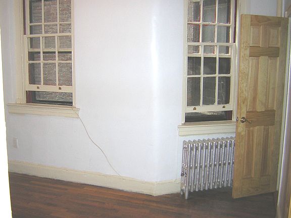 5th image of 141 Essex St APT 1C