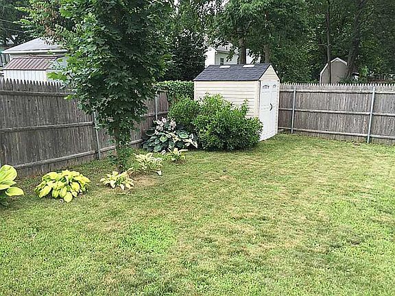 4th image of 42 Brown Ave