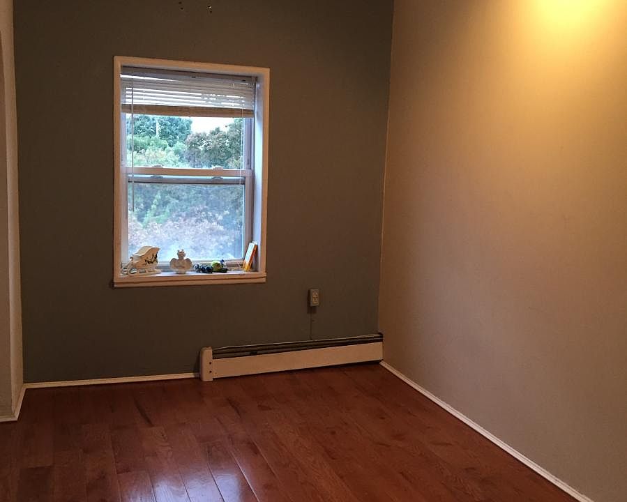 2nd image of 1201 S 9th St