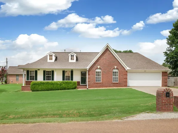 325 Sterling Farm Dr, Atoka, TN 38004