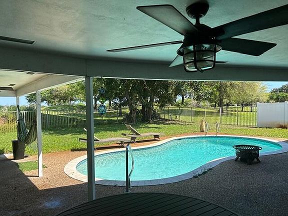 5th image of 2400 SW 86th Ave #2400