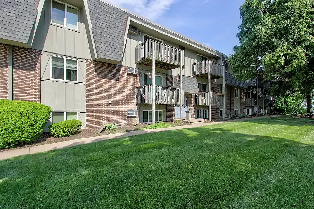 Windjammer Apartments — Photo 2