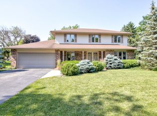 2338 Barkridge Ct, Lisle, IL 60532