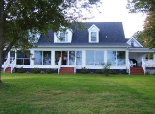 1090 Blackbeard Pond Rd, Hague, VA 22469
